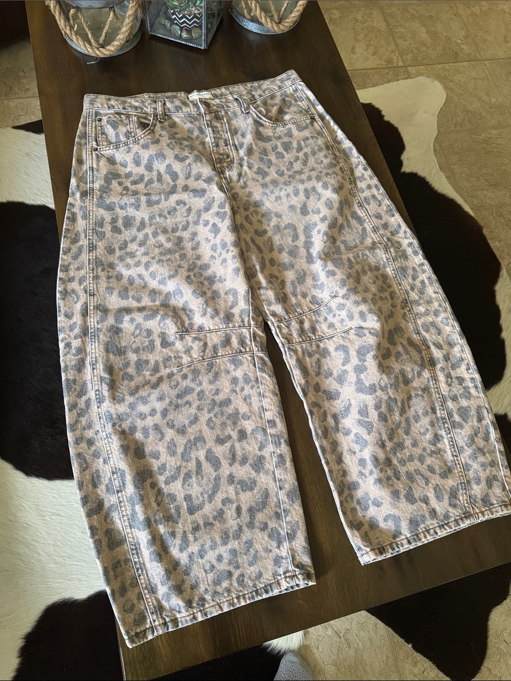 Free People We The Free Good Luck barrel jeans in a leopard print size 31 - Picture 3 of 16